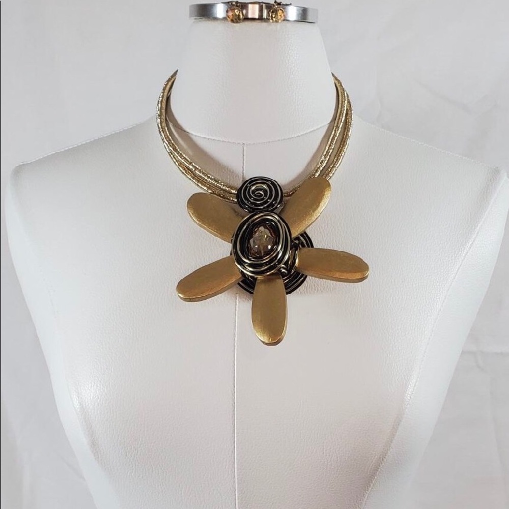 Bronze-Gold Wooden Flower Necklace Set